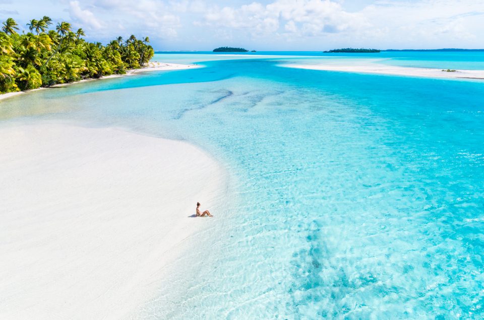Aitutaki – fifty shades of blue!